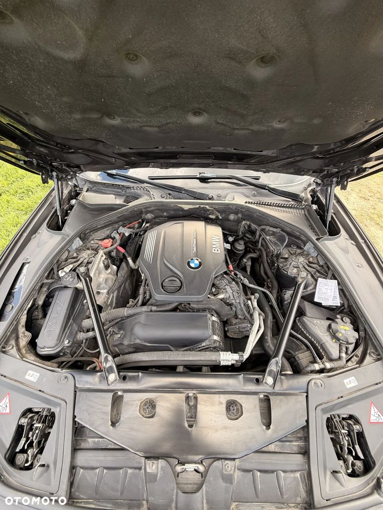 BMW Seria 5 520d xDrive - 26
