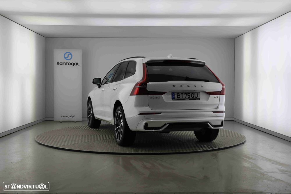 Volvo XC 60 2.0 T6 PHEV Plus Dark AWD - 6