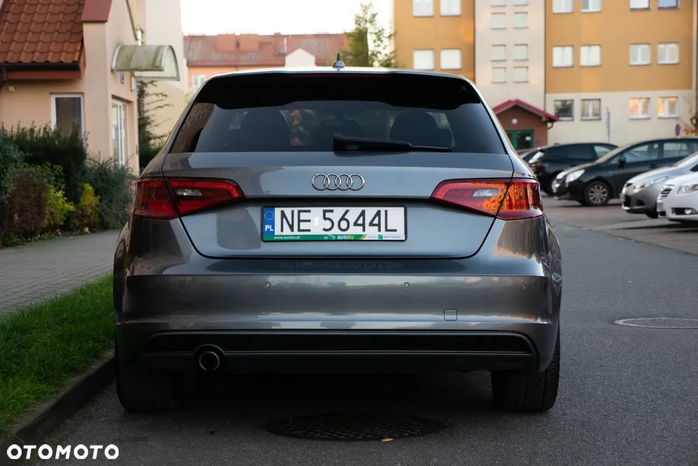 Audi A3 Sportback 1.6 TDI (clean diesel) S tronic S line Sportpaket - 3