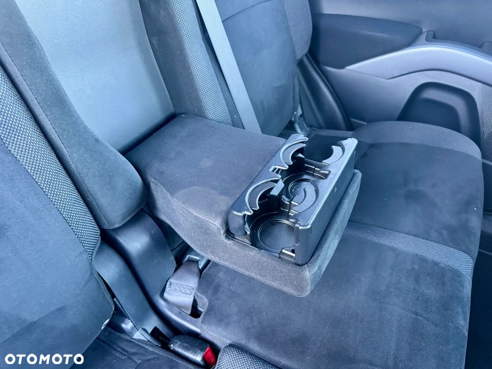Mitsubishi Outlander 2.4 4WD CVT Instyle - 32