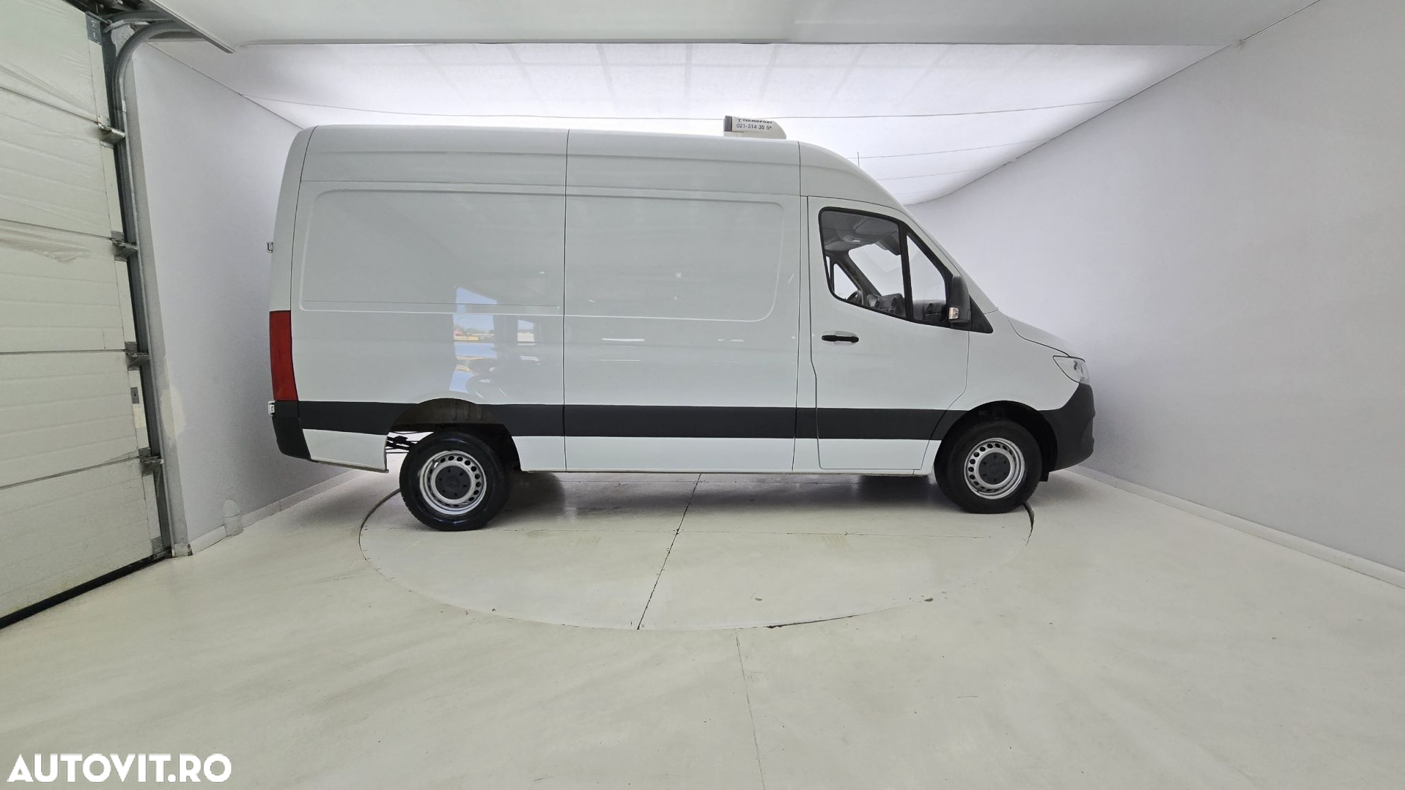 Mercedes-Benz Sprinter - 5