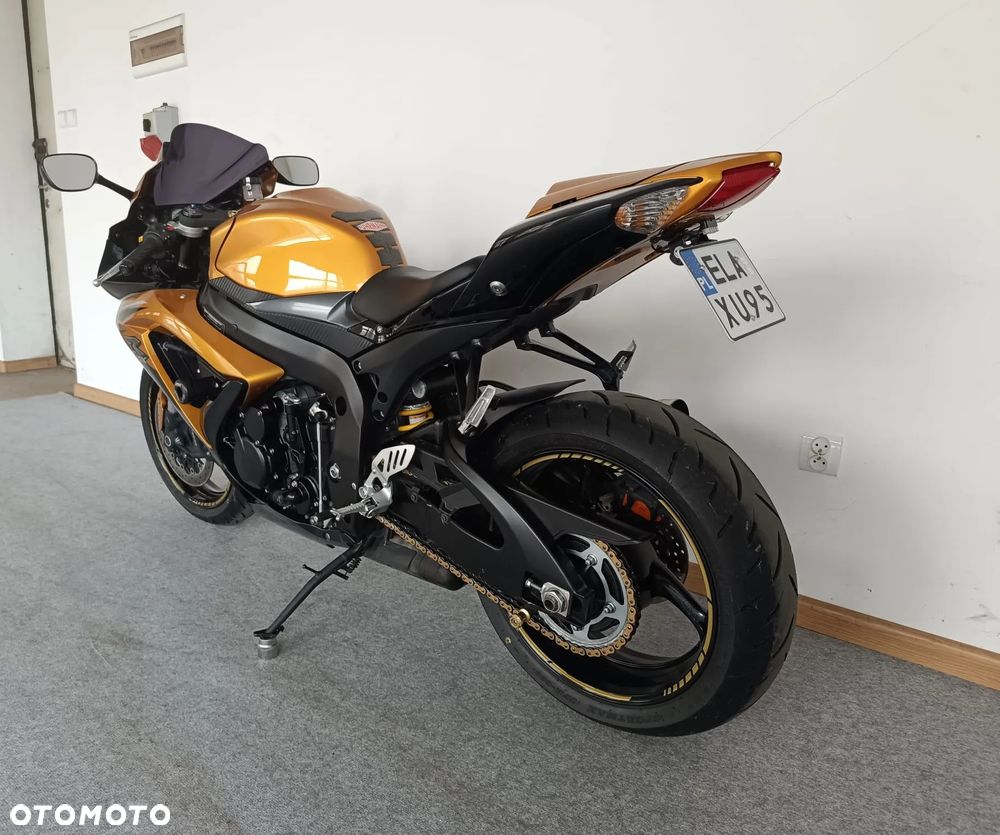 Suzuki GSX-R - 12