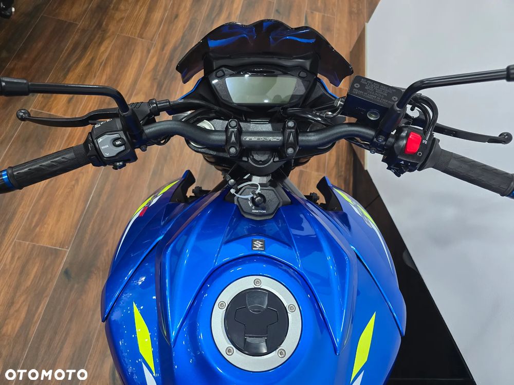 Suzuki GSX - 8