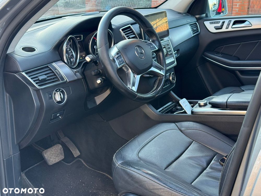 Mercedes-Benz GL - 16