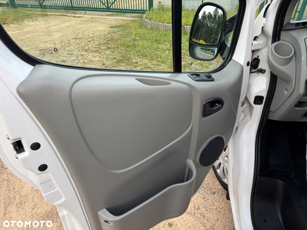 Renault Trafic - 9