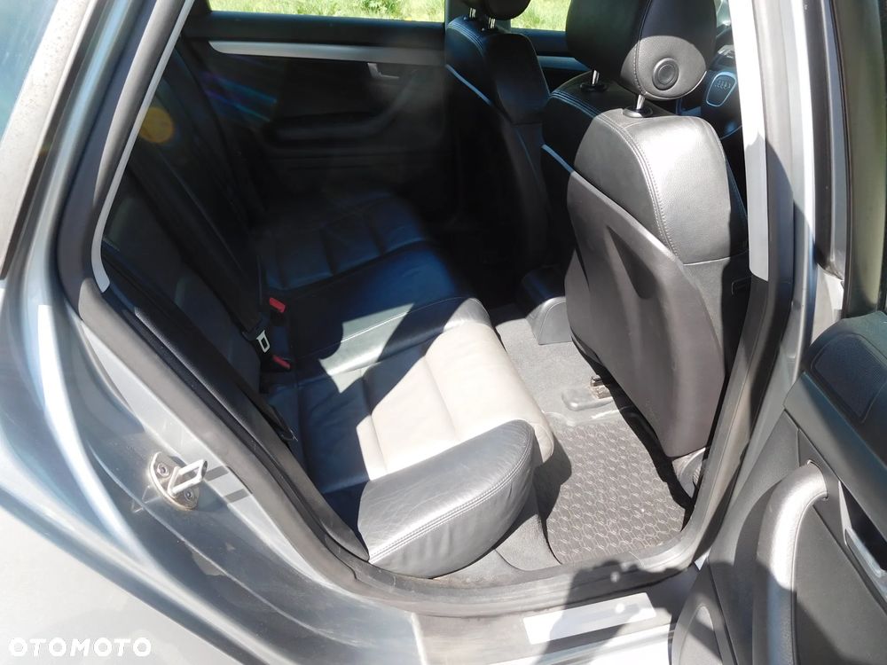 Audi A4 Avant 2.0 TDI DPF - 8