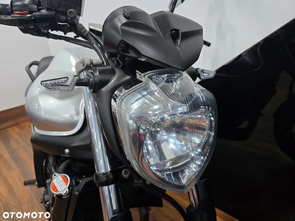 Yamaha FZ6 - 15