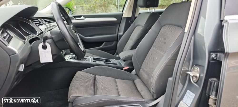 VW Passat 1.6 TDI Confortline - 19