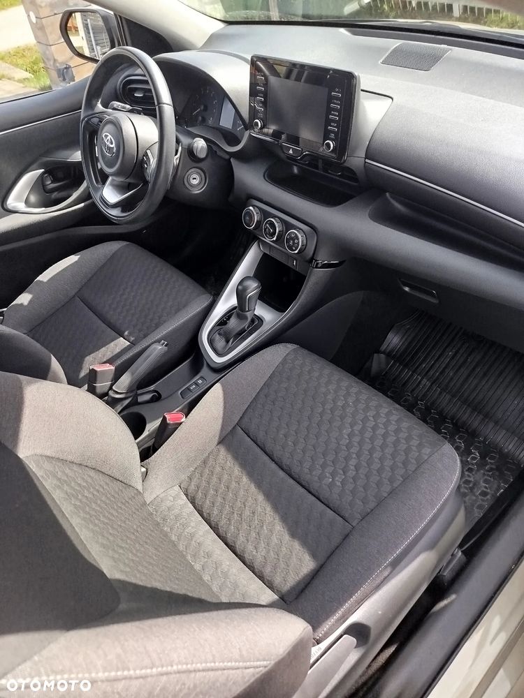 Toyota Yaris 1.5 Comfort CVT - 6