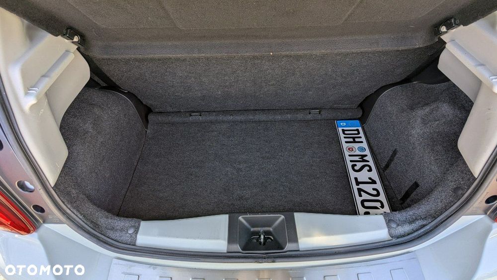 Nissan Micra - 35