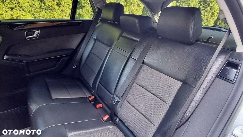 Mercedes-Benz Klasa E - 21