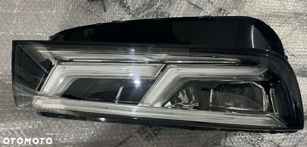 Audi Q5 80A reflektor prawy lampa full led goła - 2