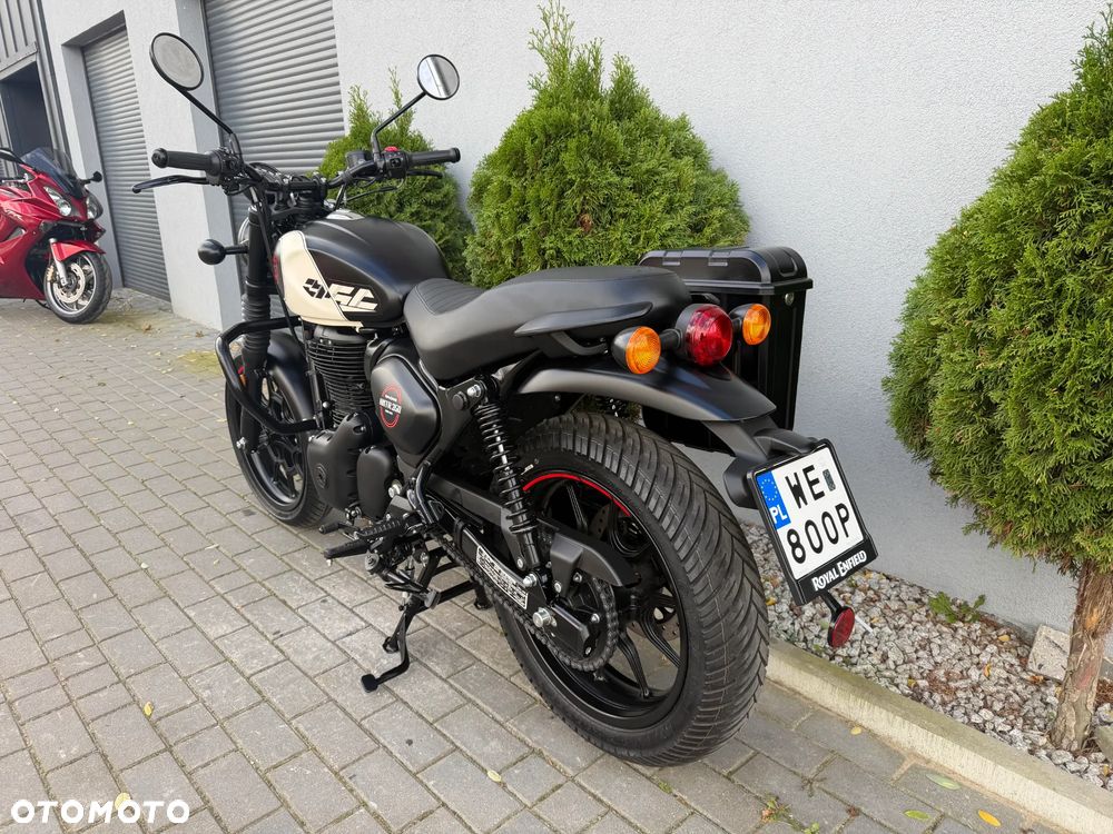 Royal Enfield HNTR - 20