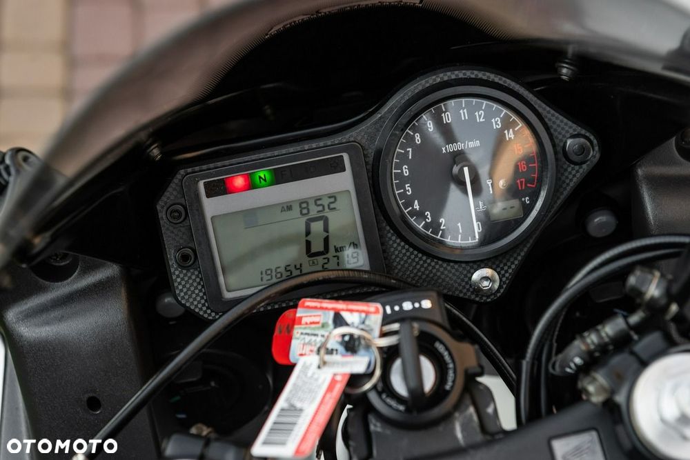 Honda CBR - 8