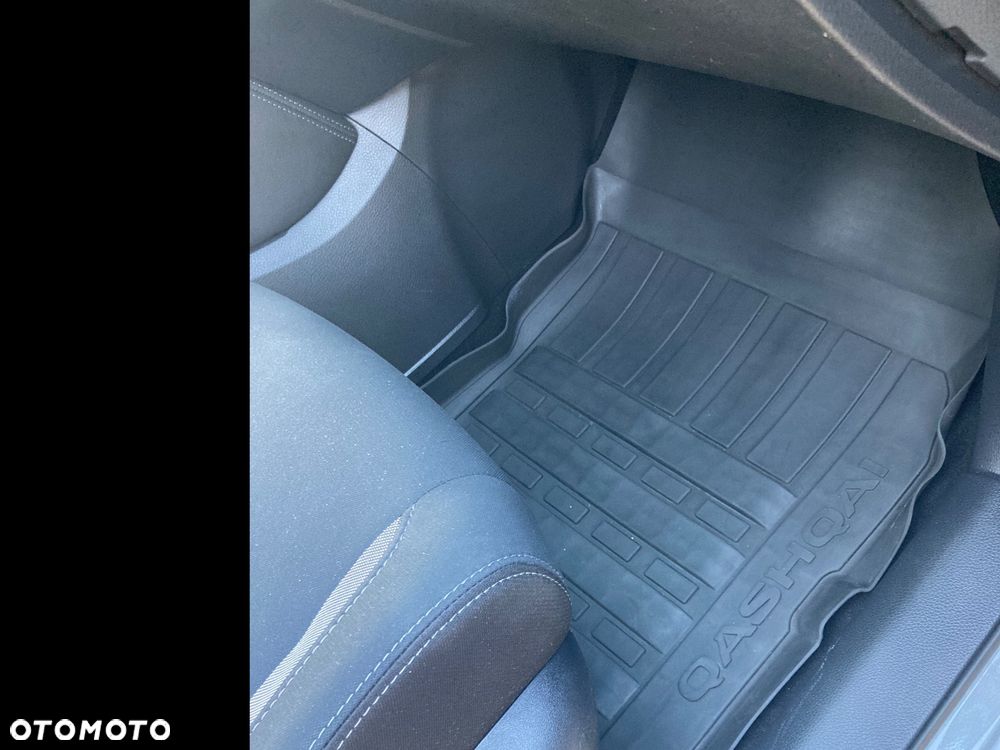 Nissan Qashqai 1.3 DIG-T ACENTA - 8