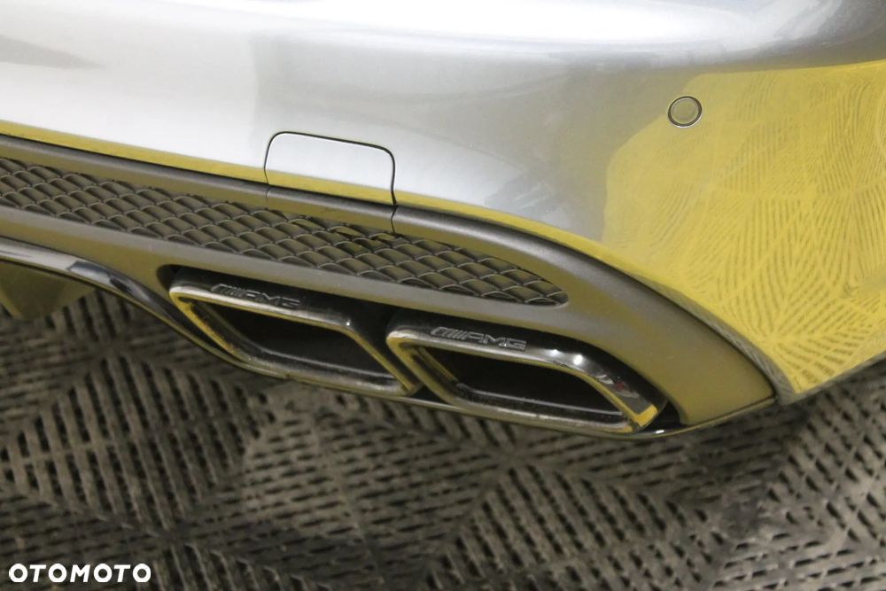 Mercedes-Benz Klasa C AMG 63 T AMG Speedshift 7G-MCT - 17