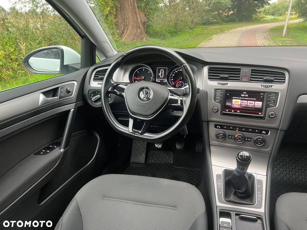 Volkswagen Golf VII 1.6 TDI BMT Comfortline - 16