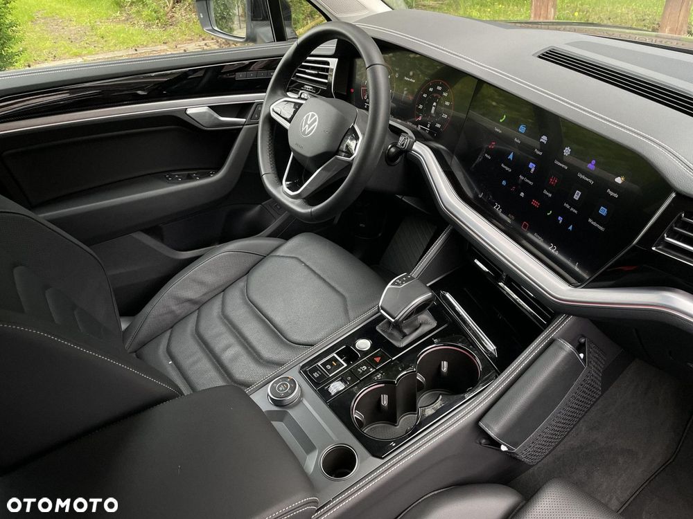 Volkswagen Touareg - 28