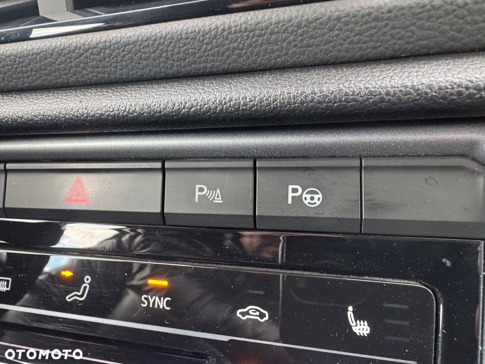 Volkswagen T-Roc 1.5 TSI Life Plus DSG - 11