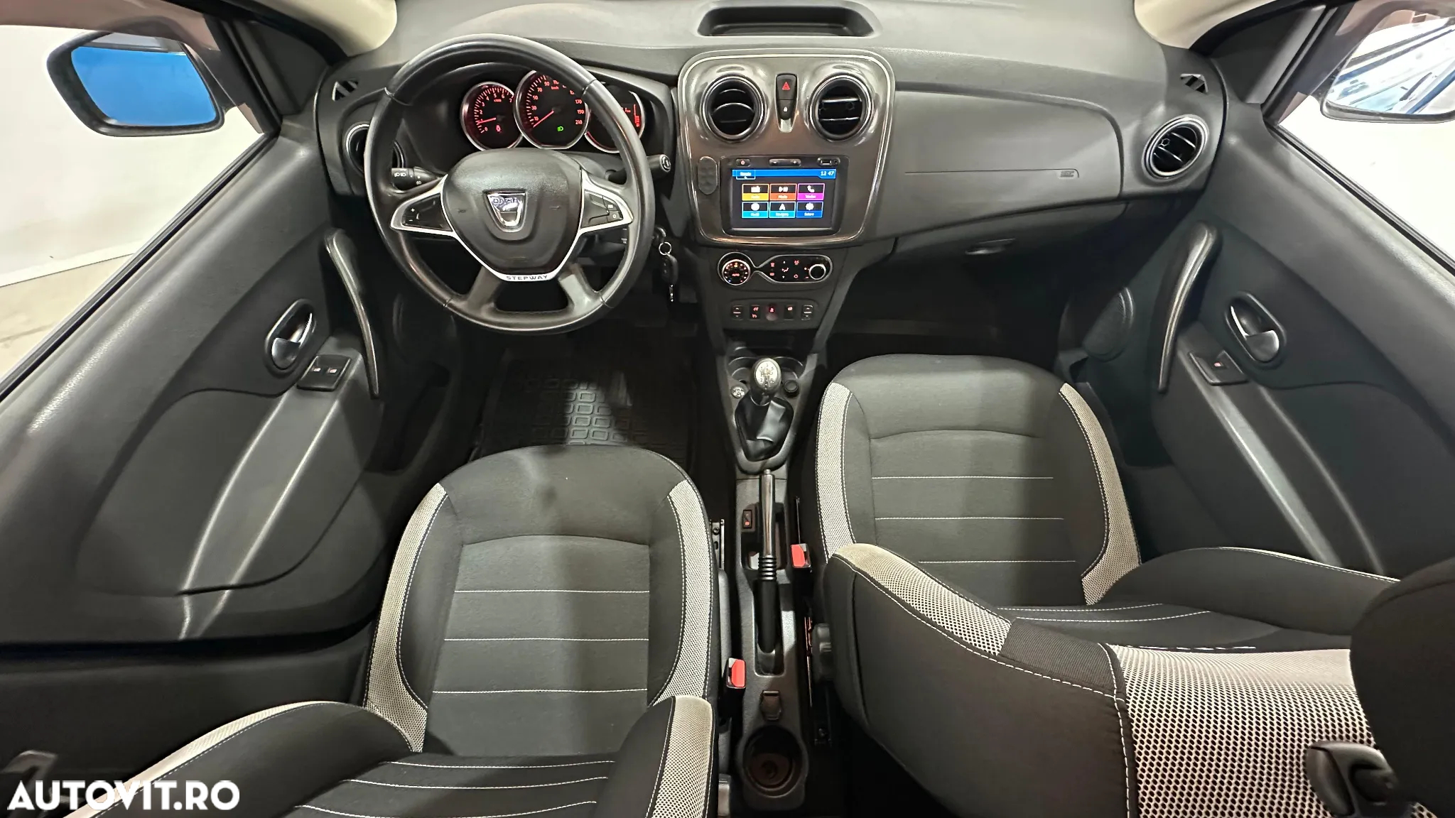 Dacia Logan Stepway TCe 100 GPL - 6