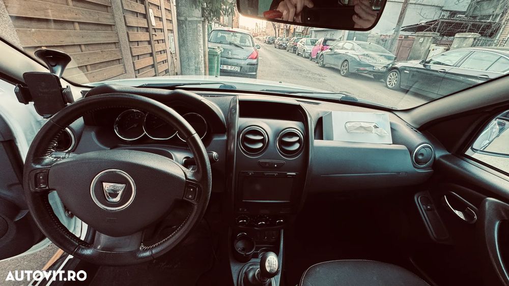 Dacia Duster 1.5 dCi 4x4 Laureate - 11