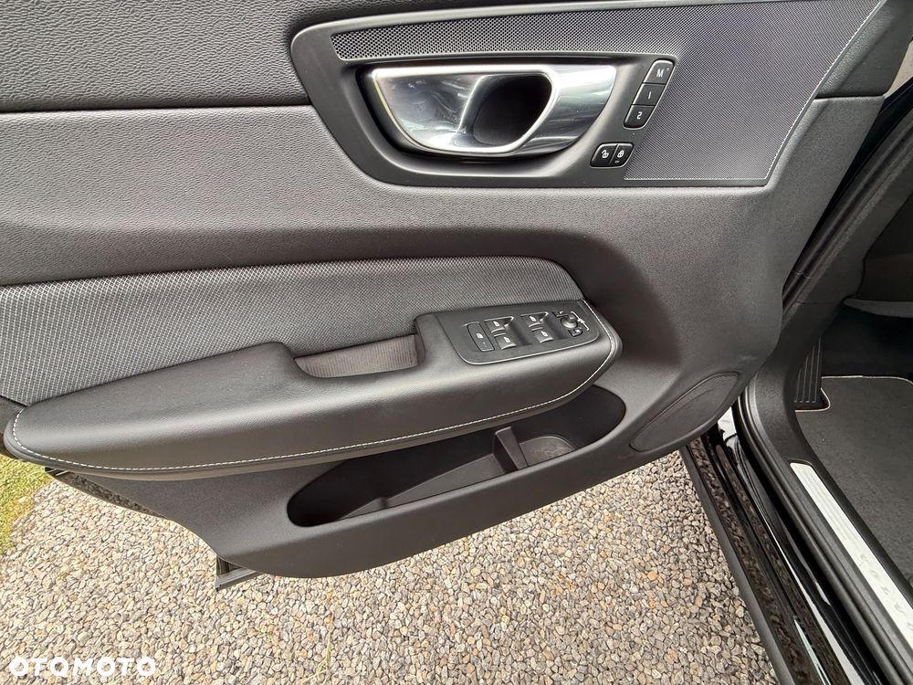 Volvo XC 60 B4 D AWD Geartronic RDesign - 26