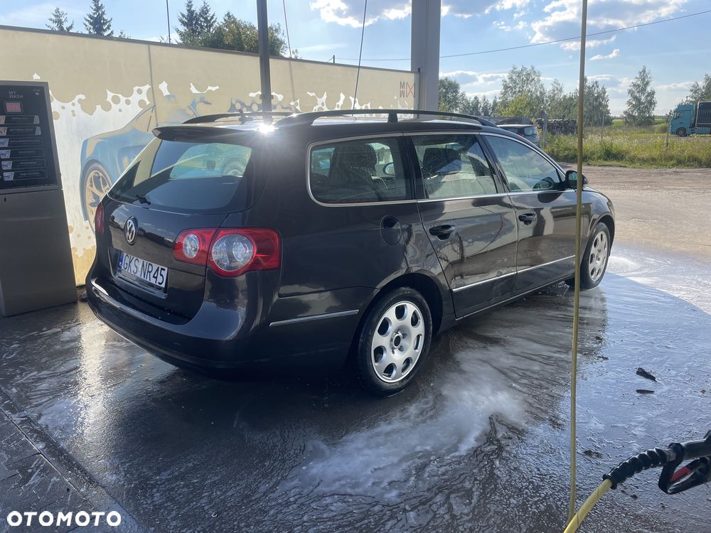 Volkswagen Passat - 4