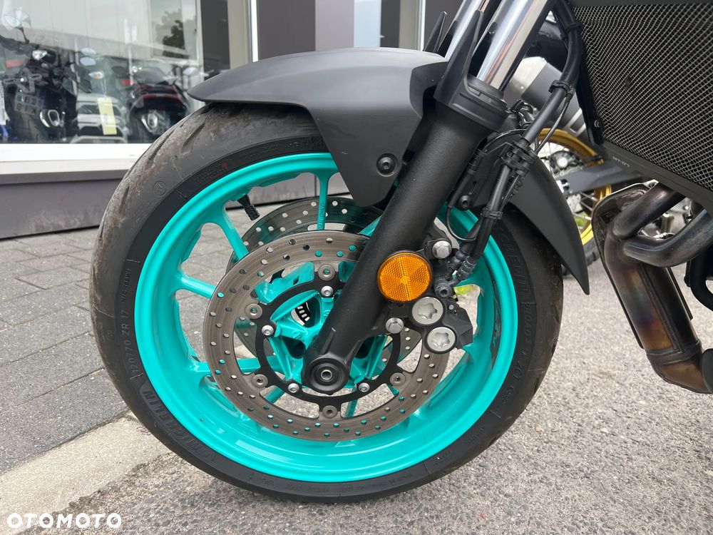 Yamaha MT - 13