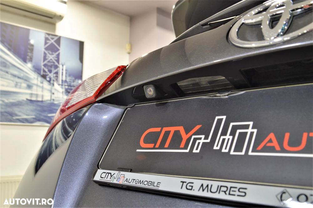 Toyota RAV4 2.2 D-4D 4x4 Automatik Edition - 37