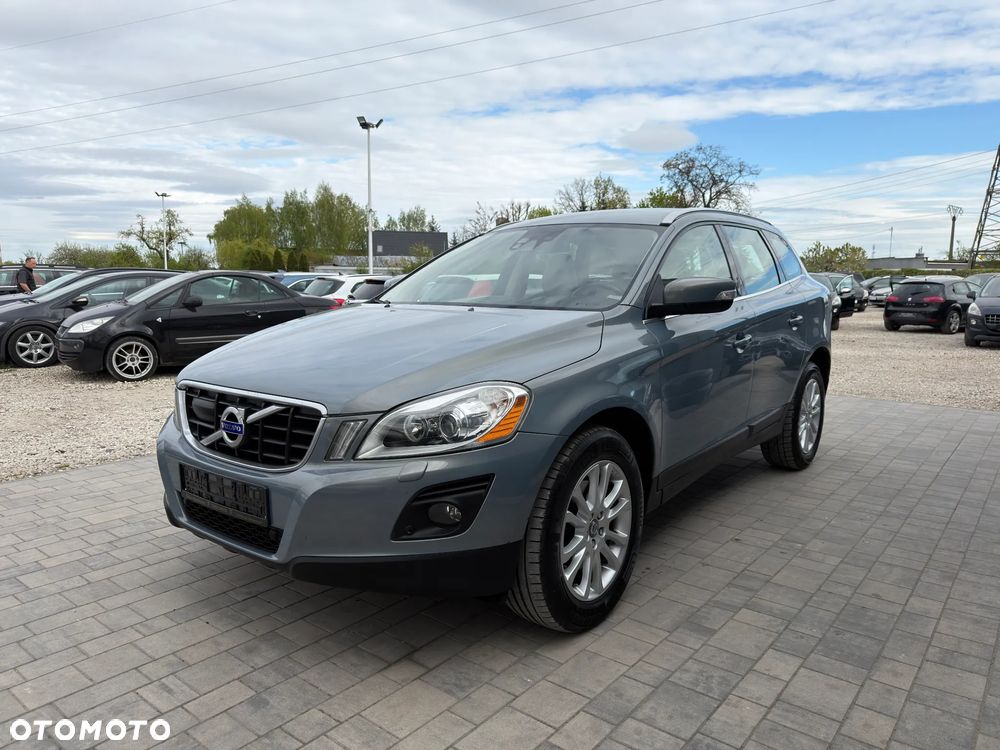 Volvo XC 60 D5 AWD Momentum - 3