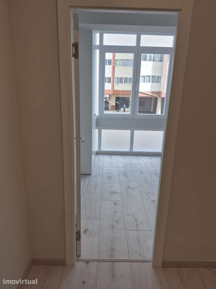 Apartamento T1 Remodelado (novo) - Grande imagem: 3/18
