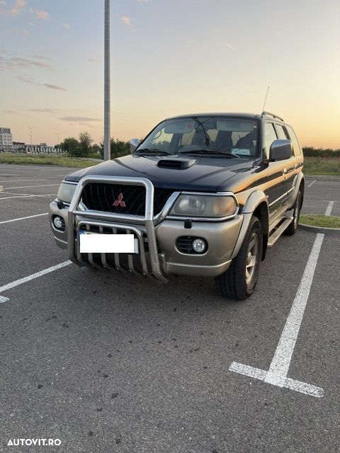 Mitsubishi Pajero - 2