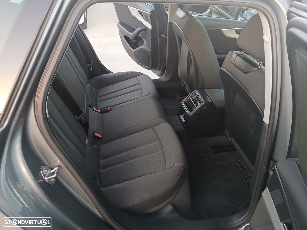 Audi A4 Avant 2.0 TDI S tronic - 10