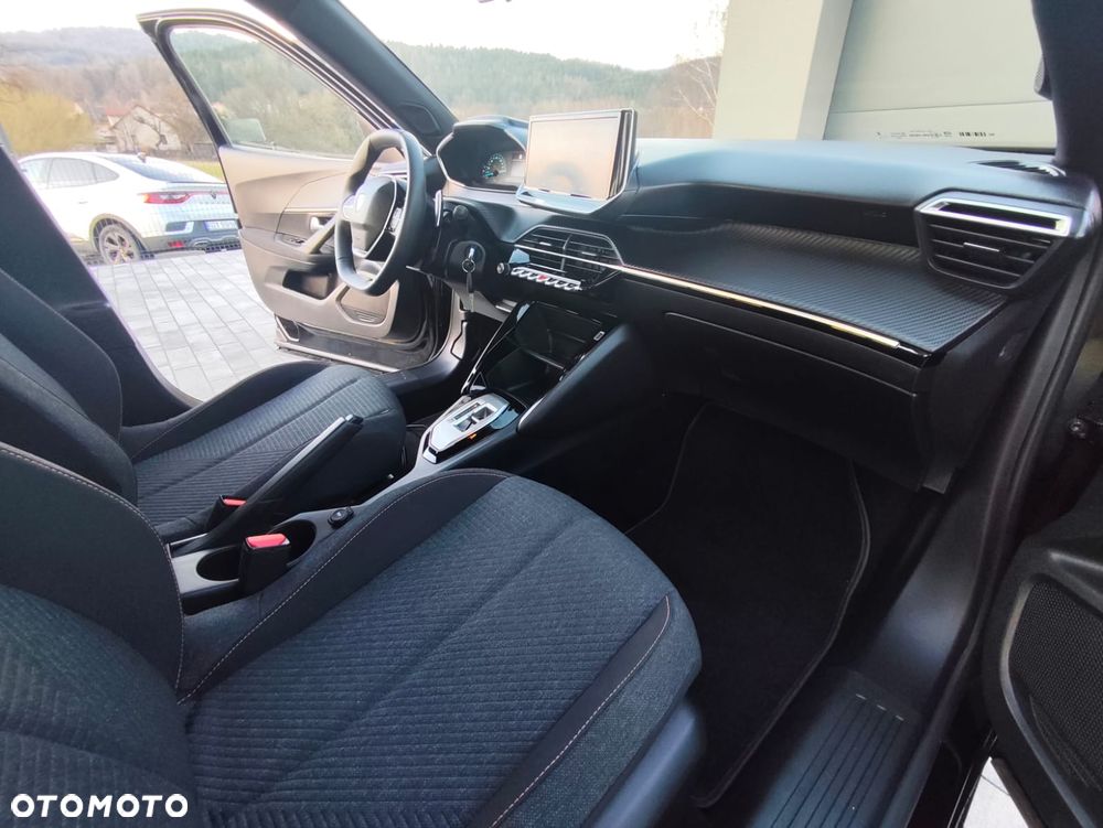 Peugeot 2008 PureTech mHEV Style e-DCS6 - 26