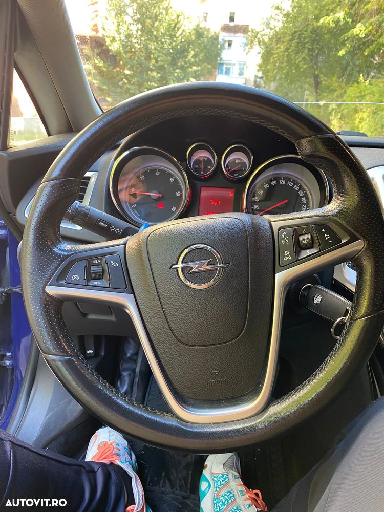 Opel Astra 2.0 CDTI Enjoy - 4