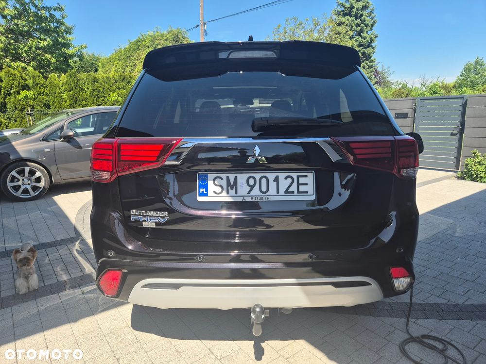 Mitsubishi Outlander Intense + - 32