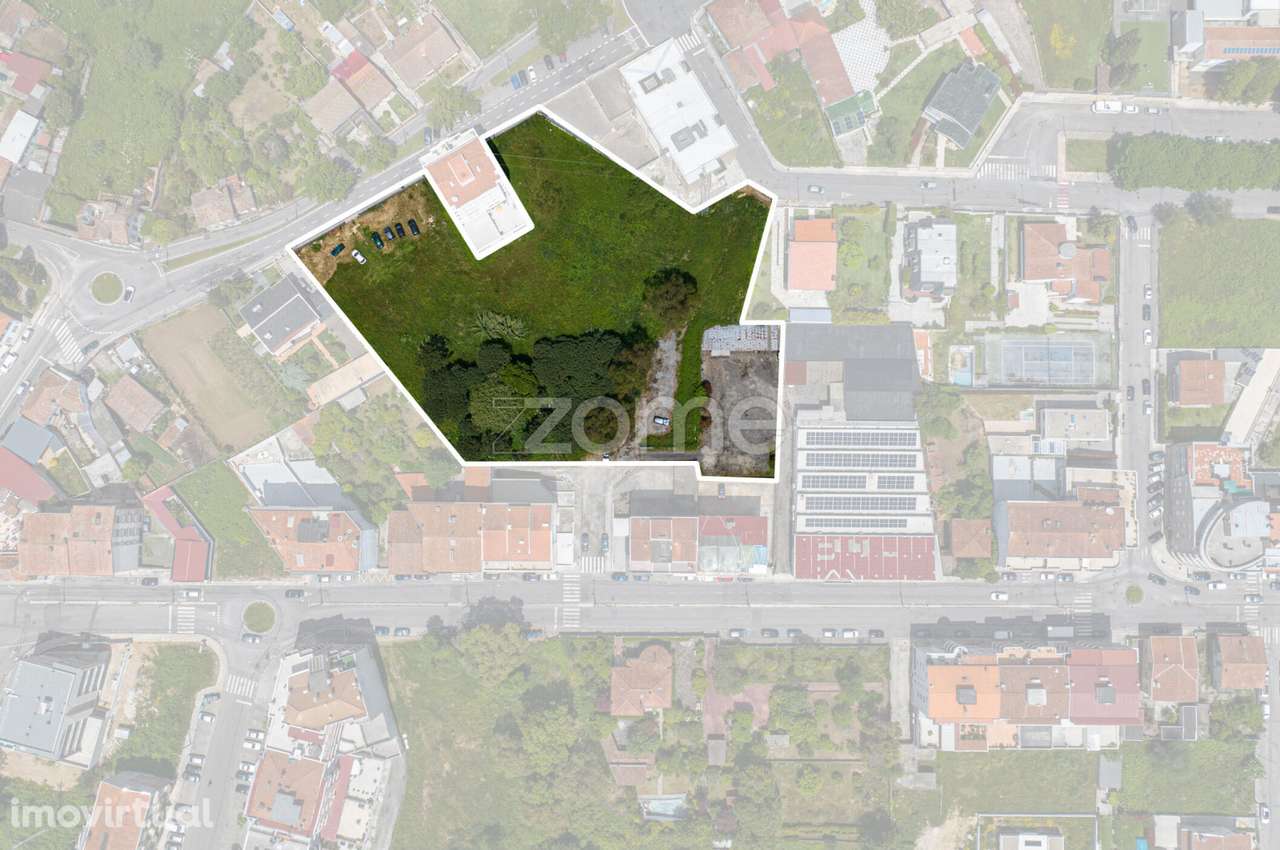 Terreno com capacidade construtiva no centro de São João da Madeira - Grande imagem: 2/14
