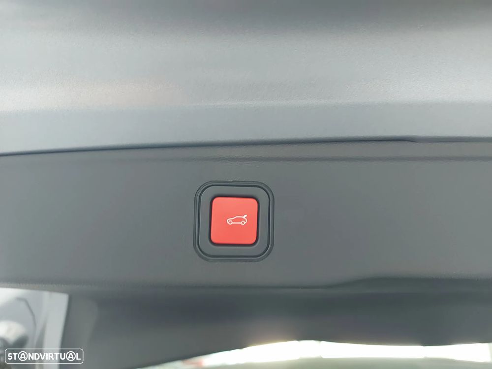 Jeep Avenger 1.2 e-Hybrid Altitude DCT - 16