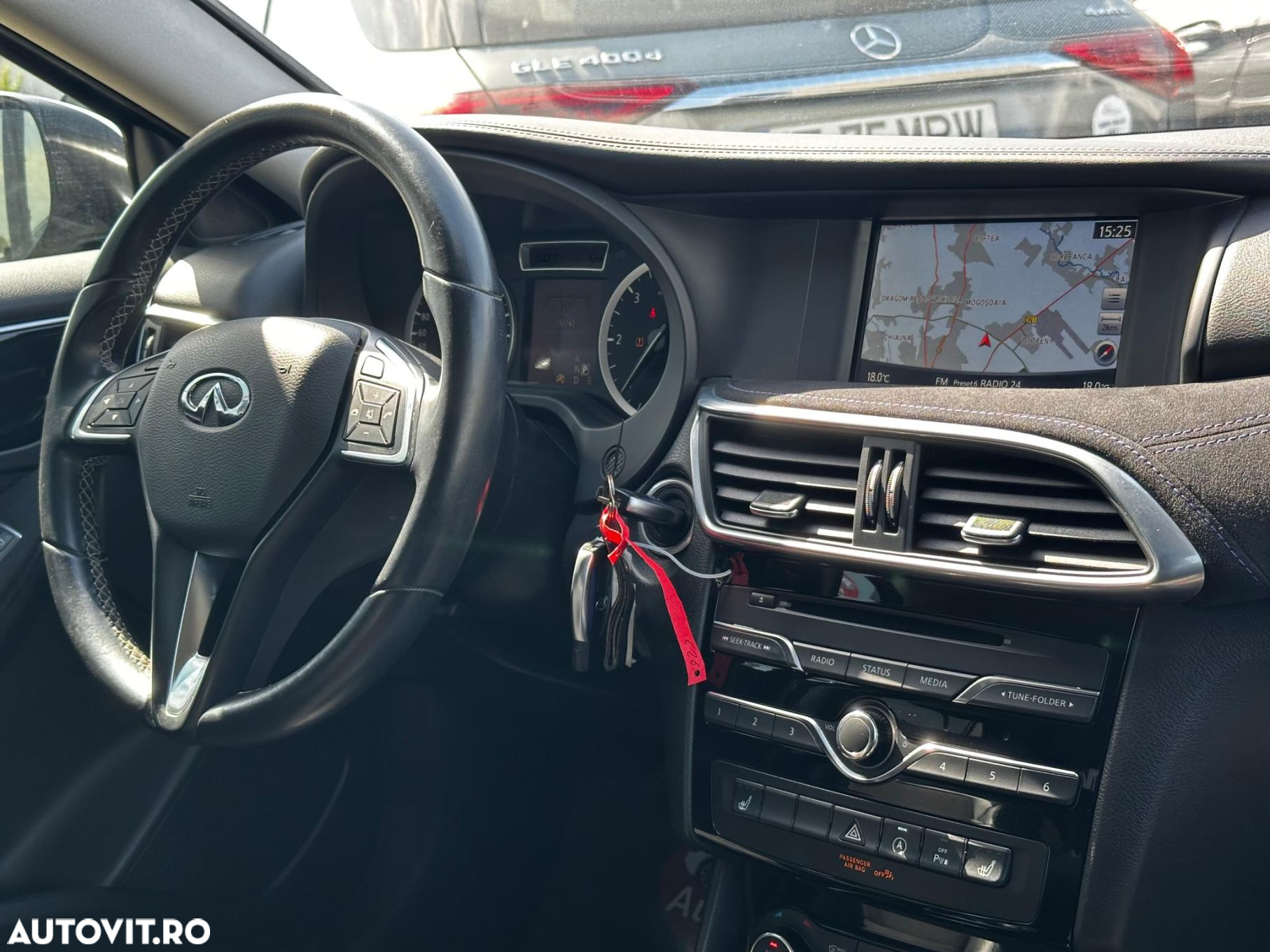 Infiniti Q30 - 7