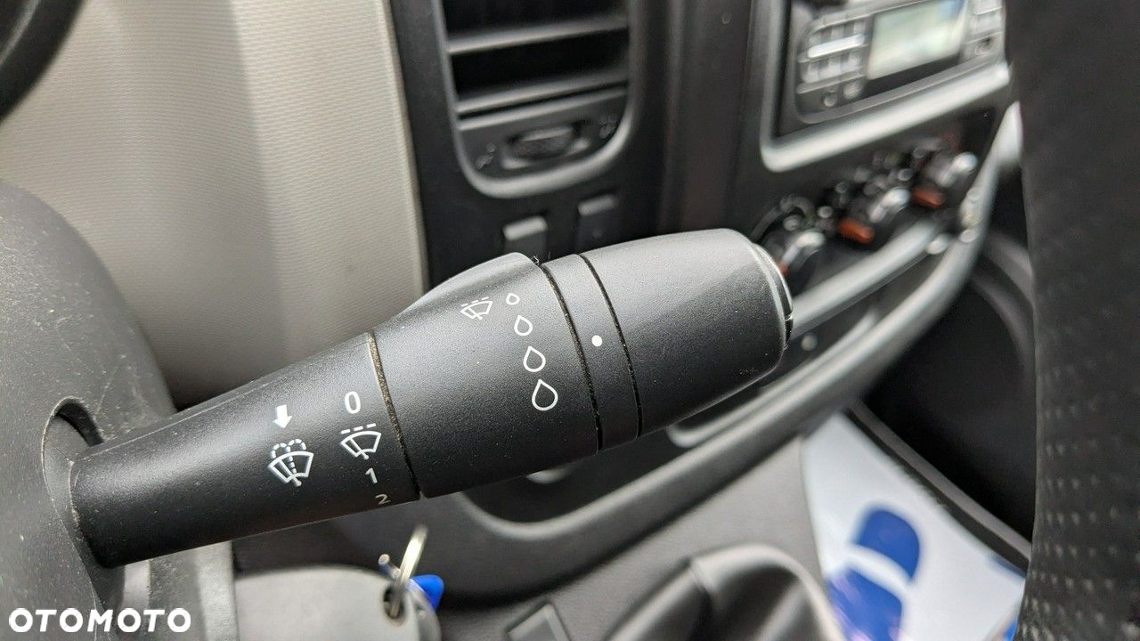 Renault Trafic - 21