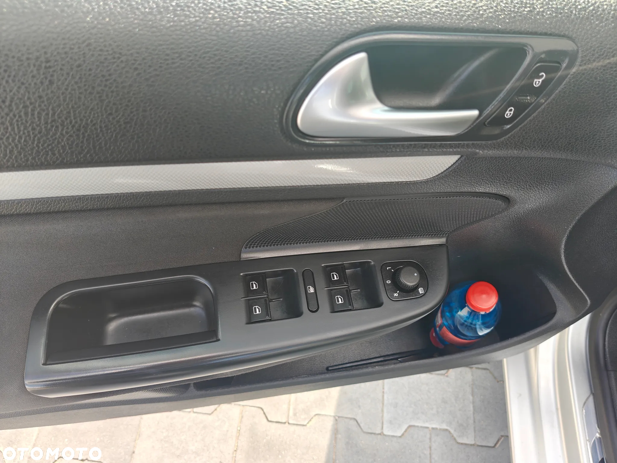 Volkswagen Golf 1.6 TDI DPF DSG MATCH - 16