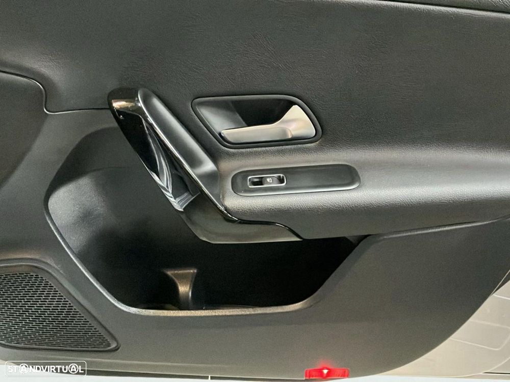 Mercedes-Benz A 180 - 23