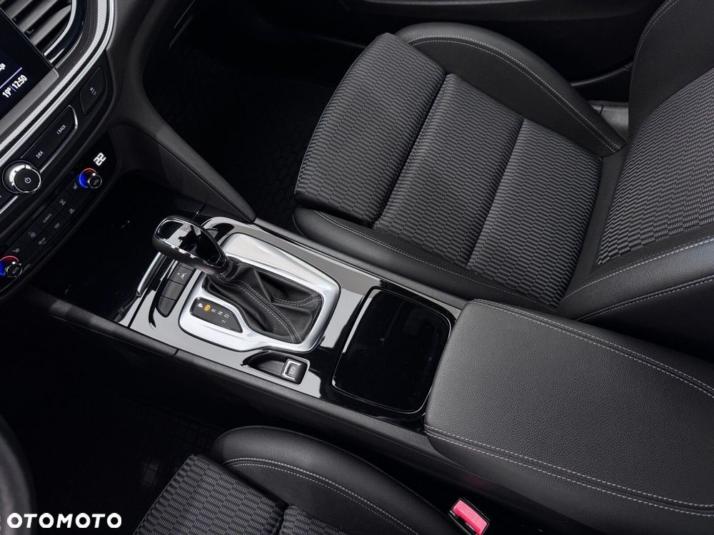 Opel Insignia - 27