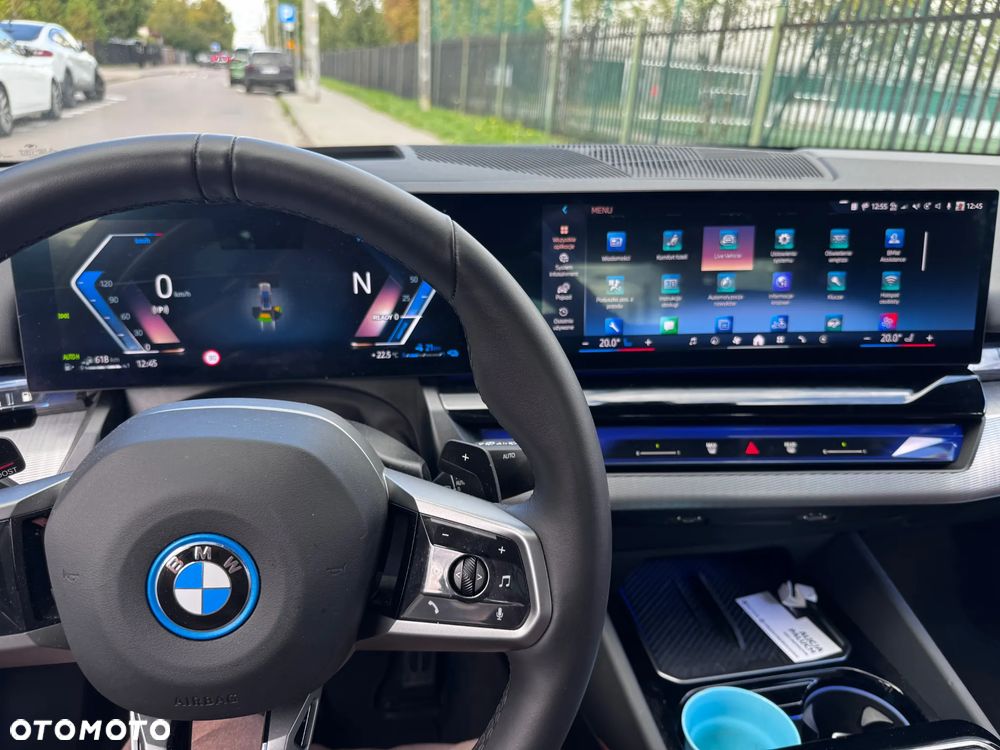 BMW Seria 5 550e xDrive PHEV - 18