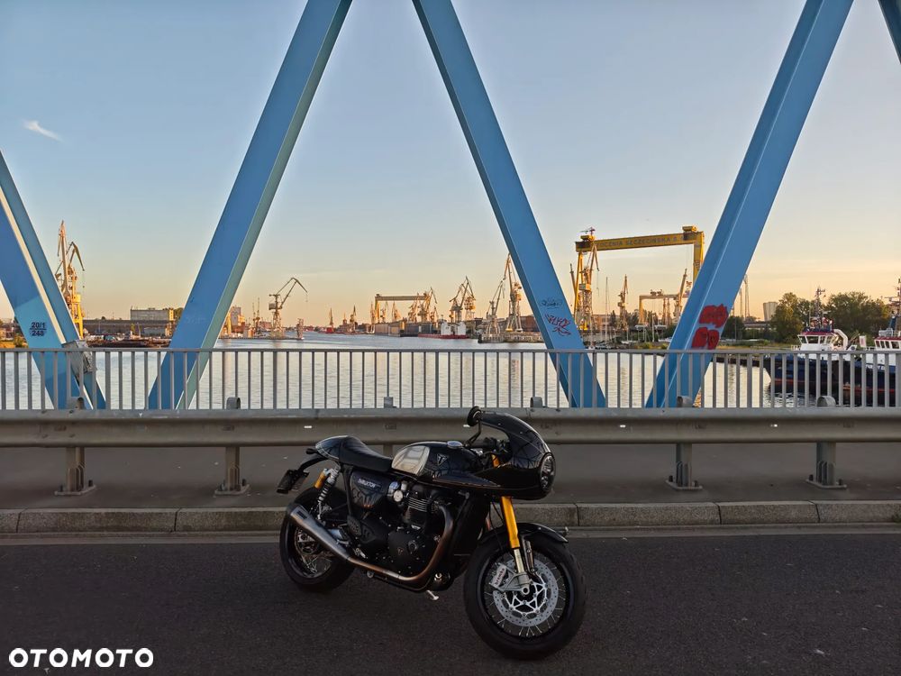 Triumph Thruxton - 24