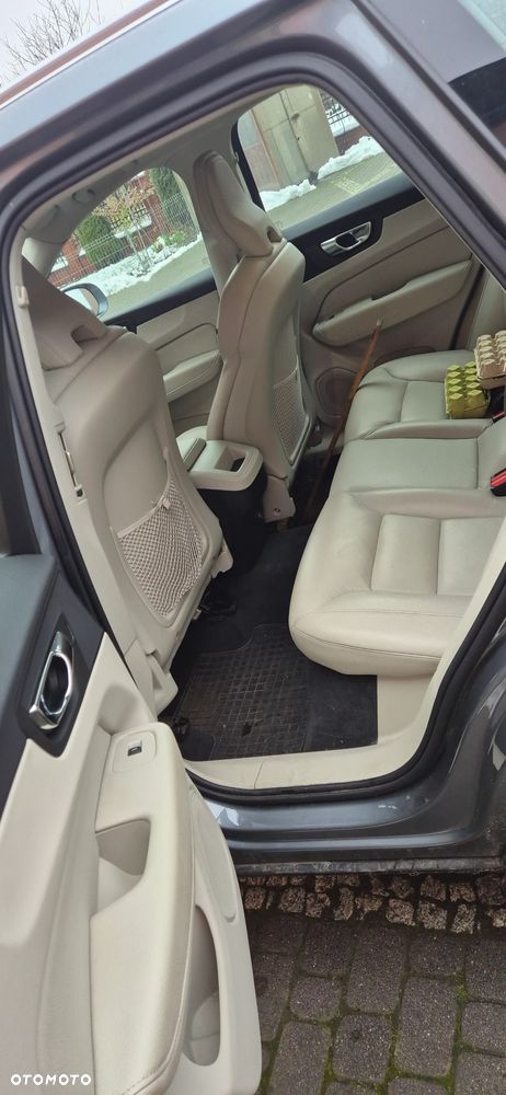 Volvo XC 60 D5 AWD Inscription - 7