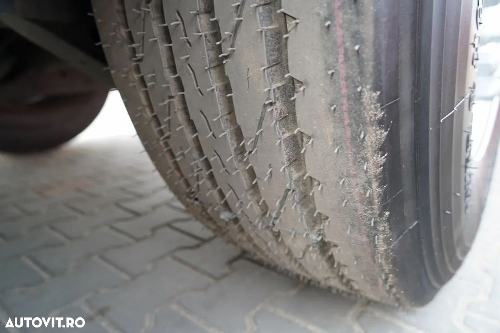 LeciTrailer CORTINĂ / STANDARD / PODEA PUTERNICĂ / AXĂ RIDICATĂ / ANVELOPE 100% / AXE - 27