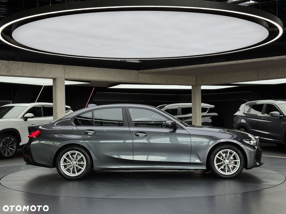 BMW Seria 3 318i - 7