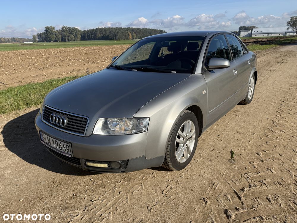 Audi A4 Avant 2001 photo 2