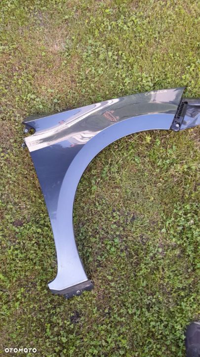 Toyota corolla e16 błotnik idealny - 2